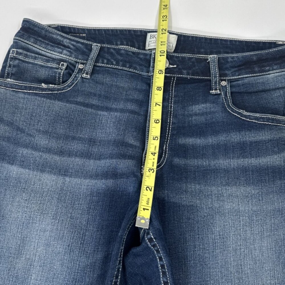 BKE Womens Gabby Jeans Size 32 Stretch Distressed Curvy Fit Straight Crop 34x25 - Picture 7 of 13